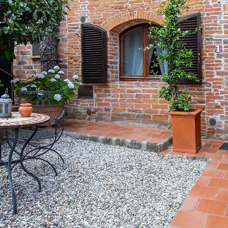 Agriturismo Palazzo Val Del Sasso Villastrada  Luaran gambar