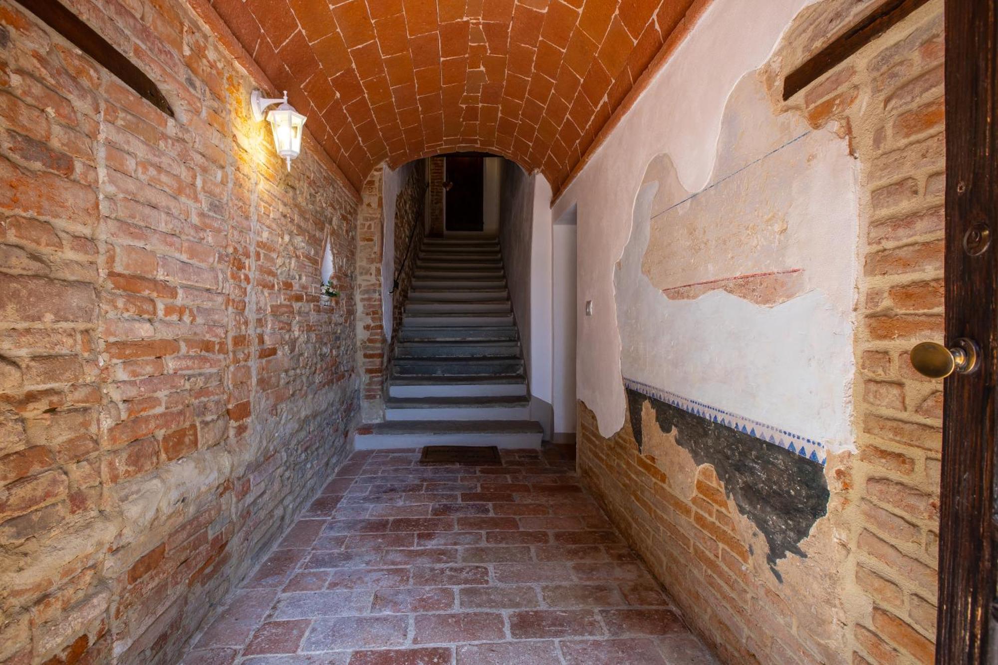 Agriturismo Palazzo Val Del Sasso Villastrada  Luaran gambar